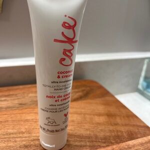 NEW CAKE COCONUT & CREAM Ultra Nourishing Hand Cream 2 oz.